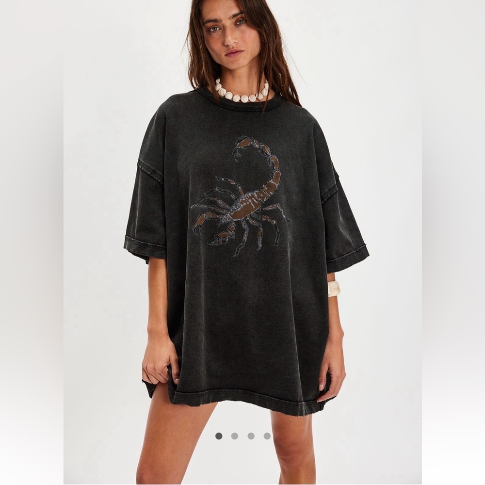 FREE PEOPLE WE THE FREE FARM FOES TEE ~ scorpion